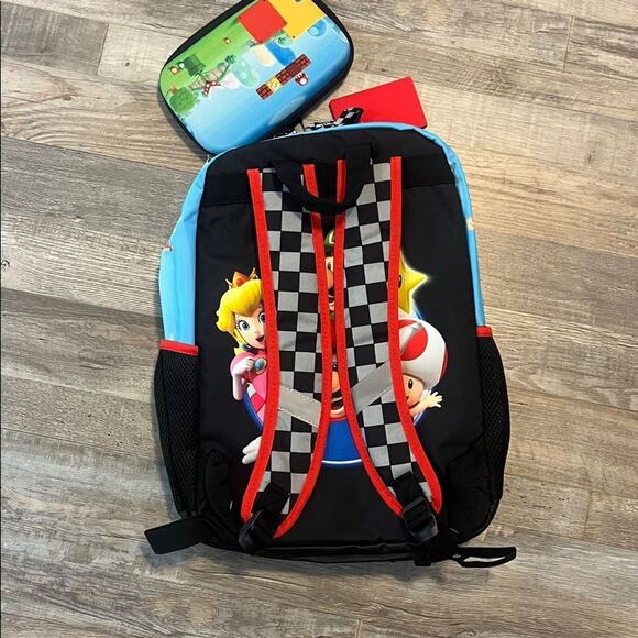 Nintendo Boys' 17" Super Mario Backpack, Lunch Box, Gadget Case & ID Holder Set - Picture 6 of 9